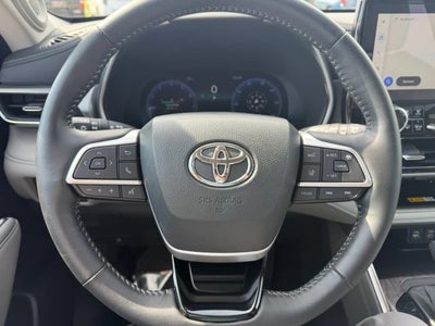 2025 Toyota Highlander Platinum