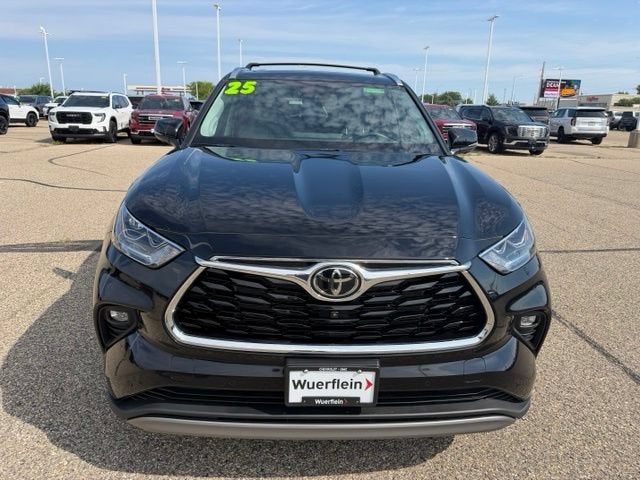 2025 Toyota Highlander Platinum