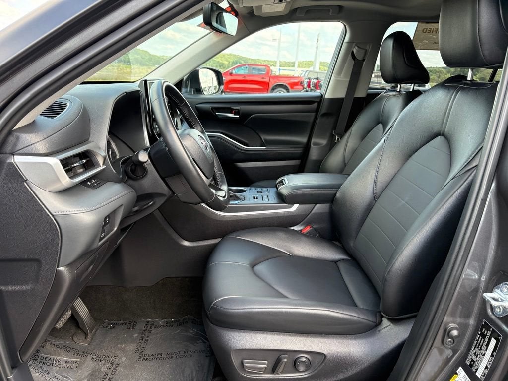 2025 Toyota Highlander XLE