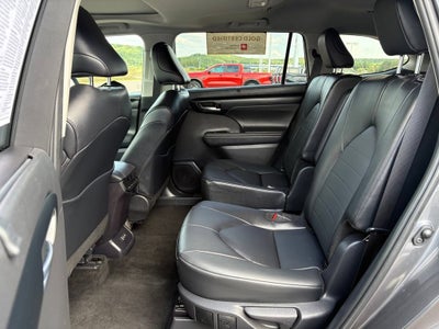 2025 Toyota Highlander XLE