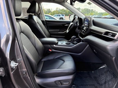 2025 Toyota Highlander XLE
