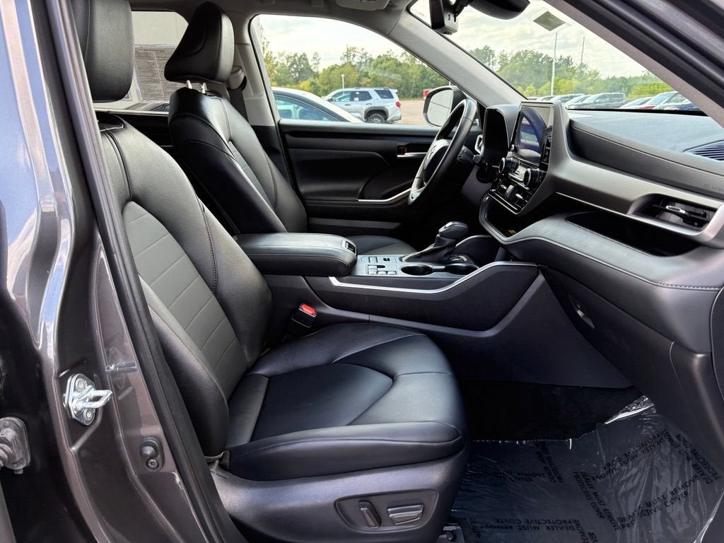 2025 Toyota Highlander XLE
