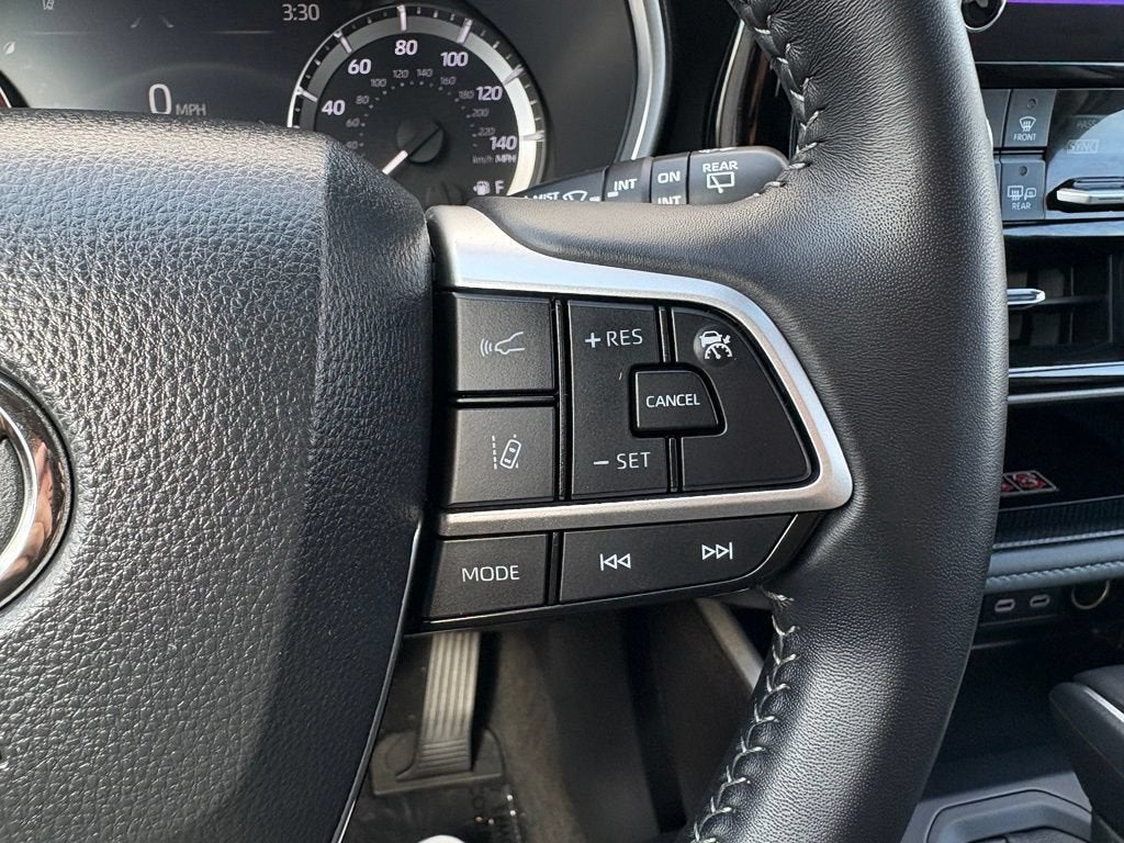 2025 Toyota Highlander XLE