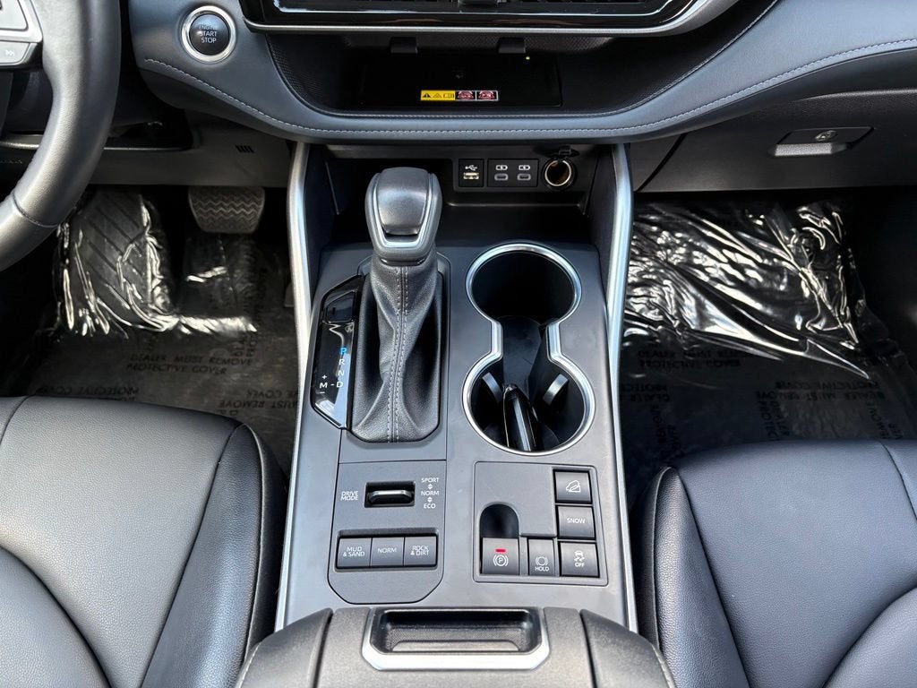 2025 Toyota Highlander XLE