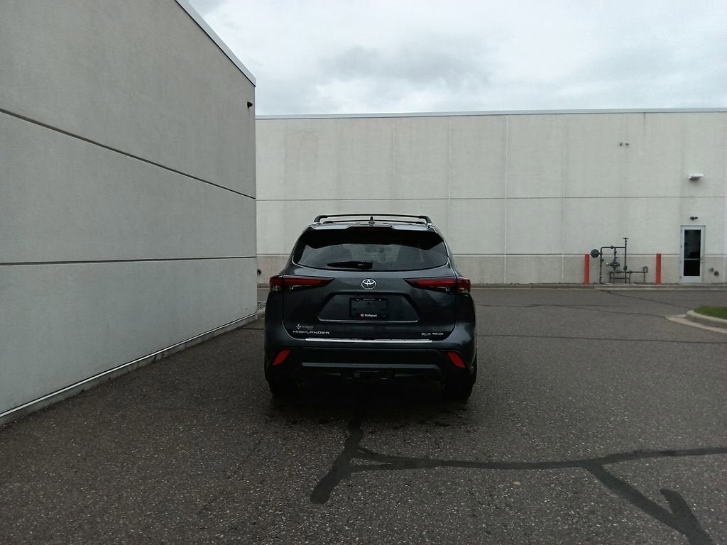 2025 Toyota Highlander XLE