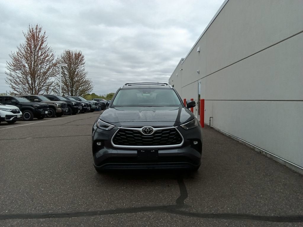 2025 Toyota Highlander XLE