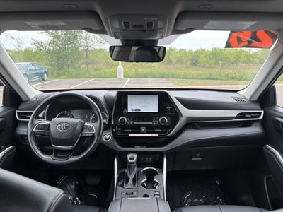 2025 Toyota Highlander XLE