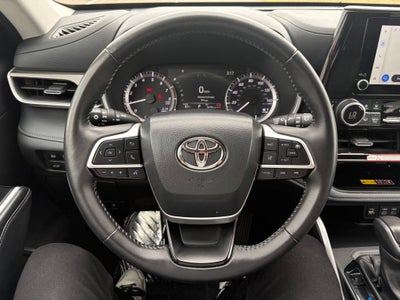 2025 Toyota Highlander XLE