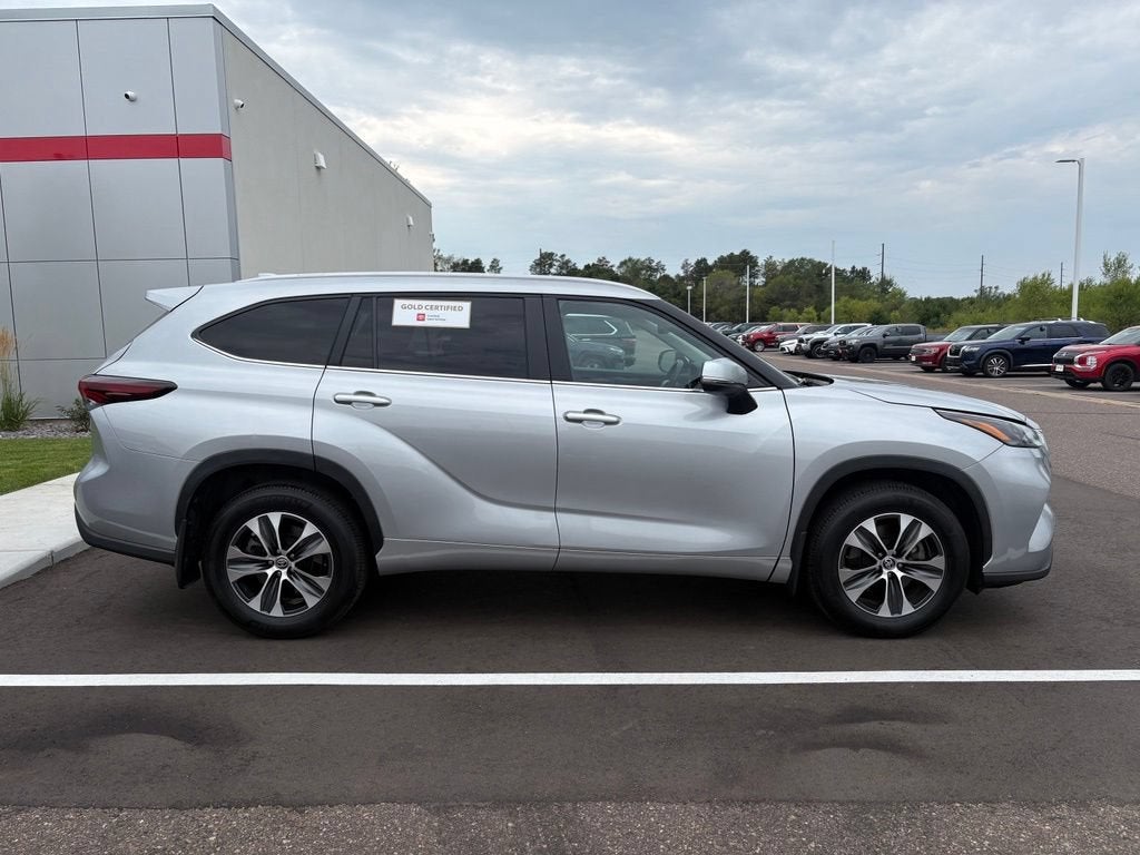 2025 Toyota Highlander XLE