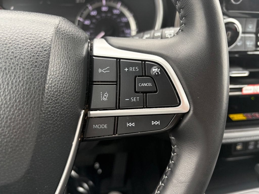 2025 Toyota Highlander XLE