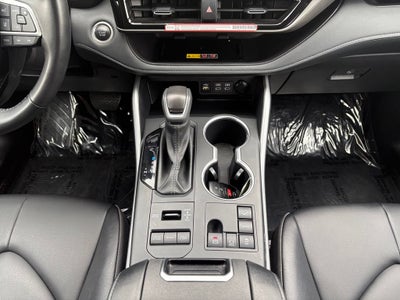 2025 Toyota Highlander XLE