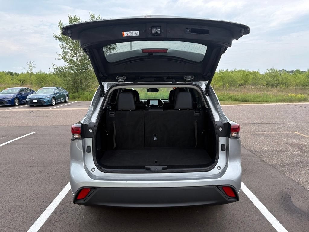 2025 Toyota Highlander XLE
