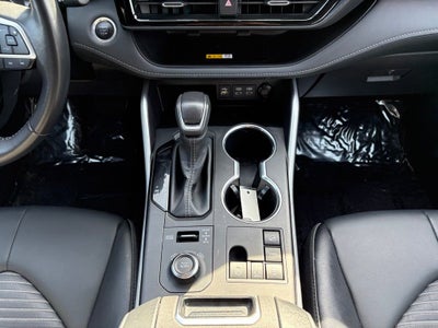 2025 Toyota Highlander XSE