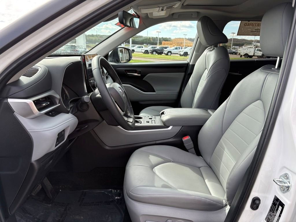 2025 Toyota Highlander XLE
