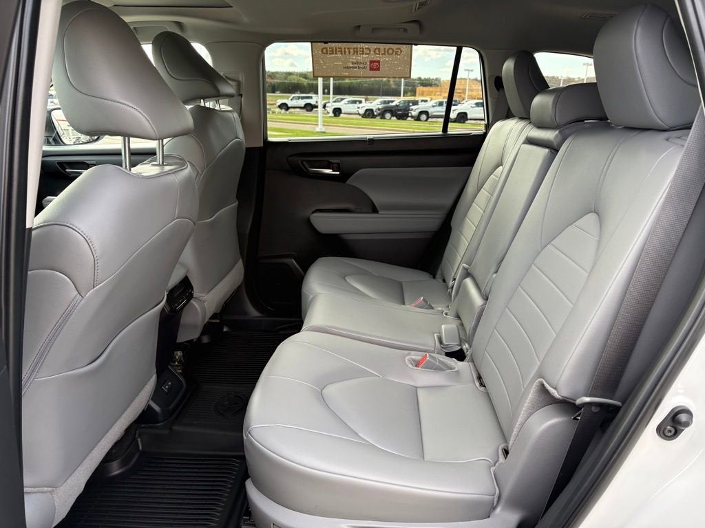 2025 Toyota Highlander XLE
