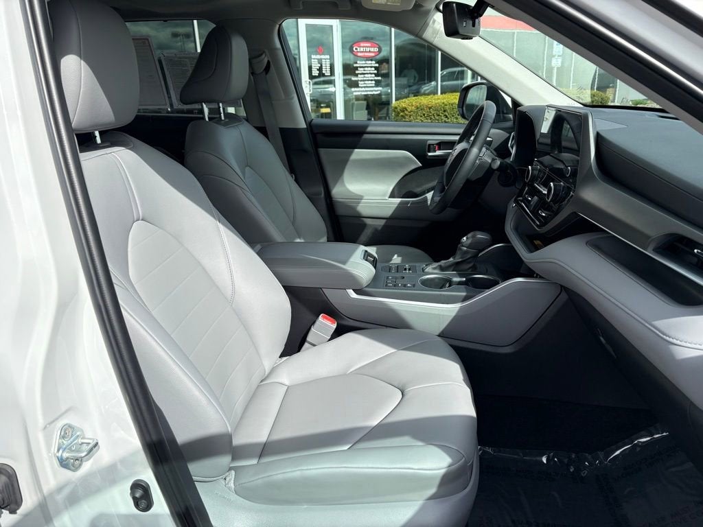 2025 Toyota Highlander XLE