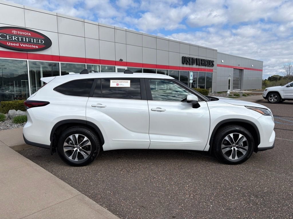 2025 Toyota Highlander XLE