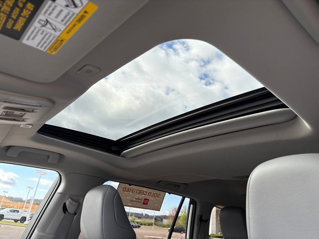 2025 Toyota Highlander XLE