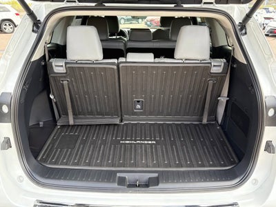 2025 Toyota Highlander XLE