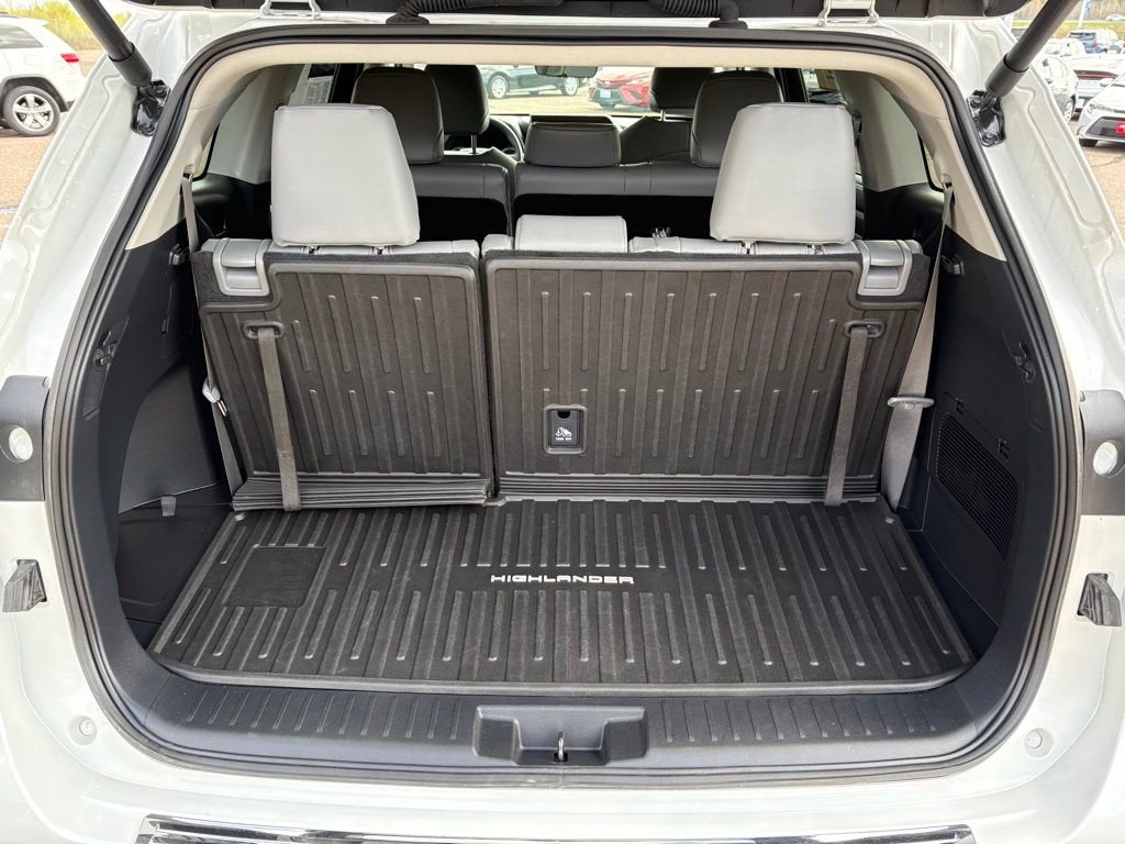 2025 Toyota Highlander XLE