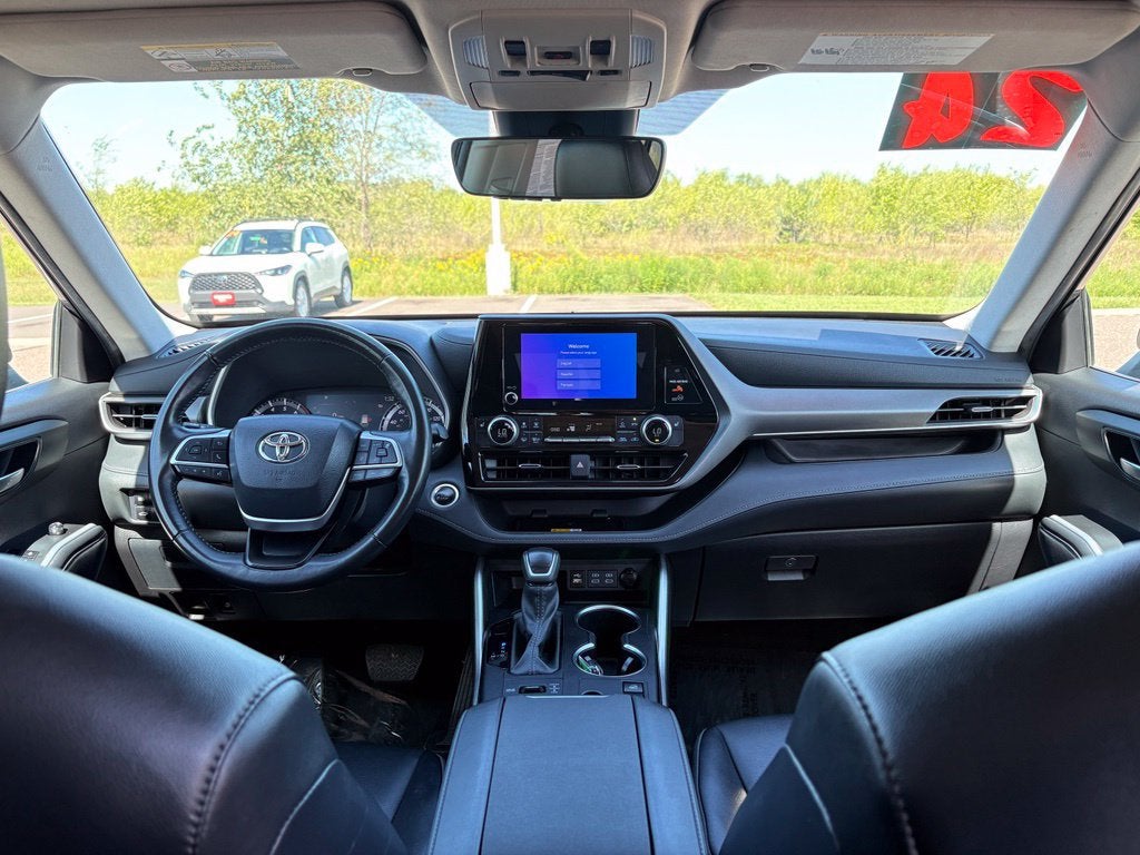 2024 Toyota Highlander XLE