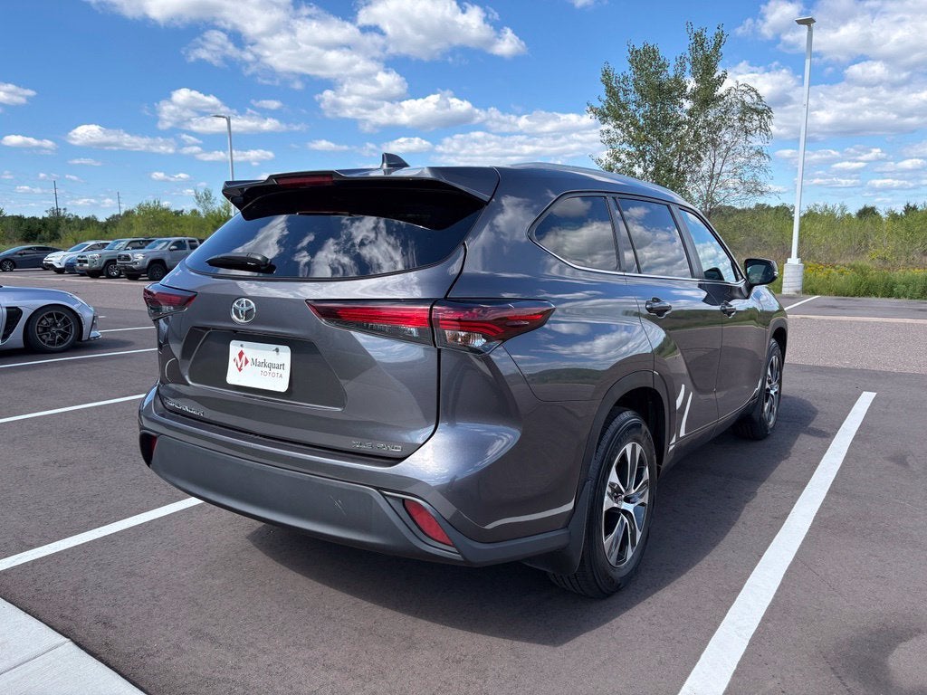 2024 Toyota Highlander XLE