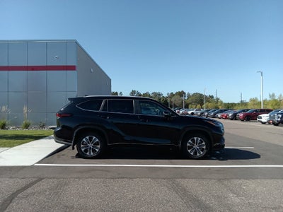 2026 Toyota Highlander XLE