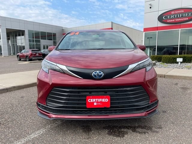 2024 Toyota Sienna LE