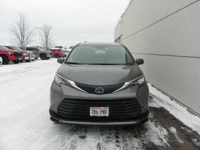 2021 Toyota Sienna LE