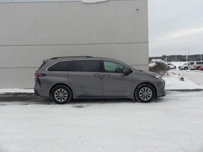 2021 Toyota Sienna LE