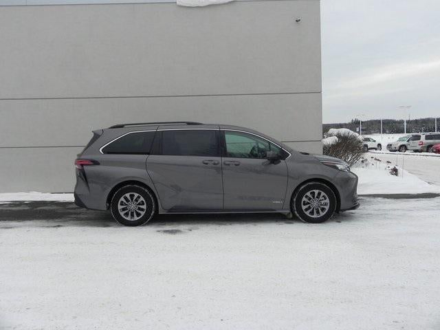 2021 Toyota Sienna LE
