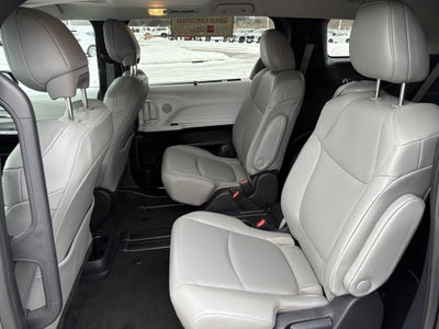 2025 Toyota Sienna XLE