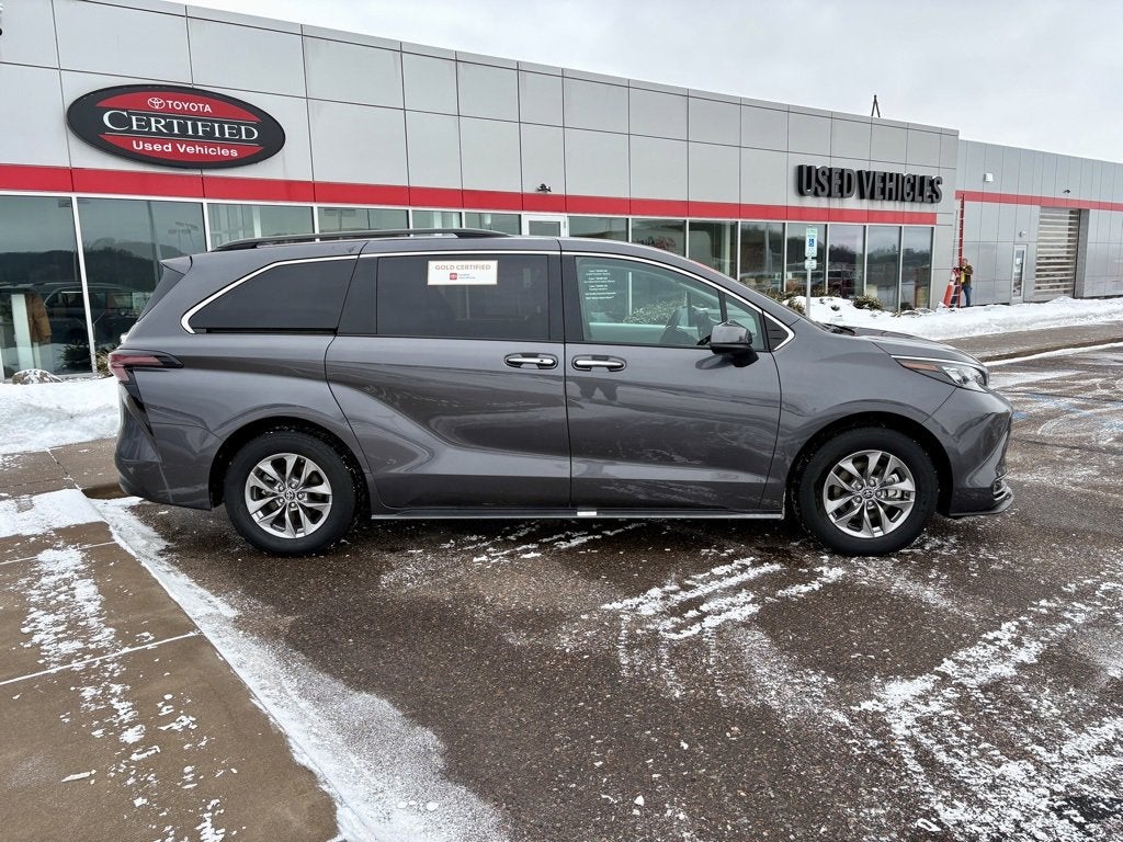 2025 Toyota Sienna XLE