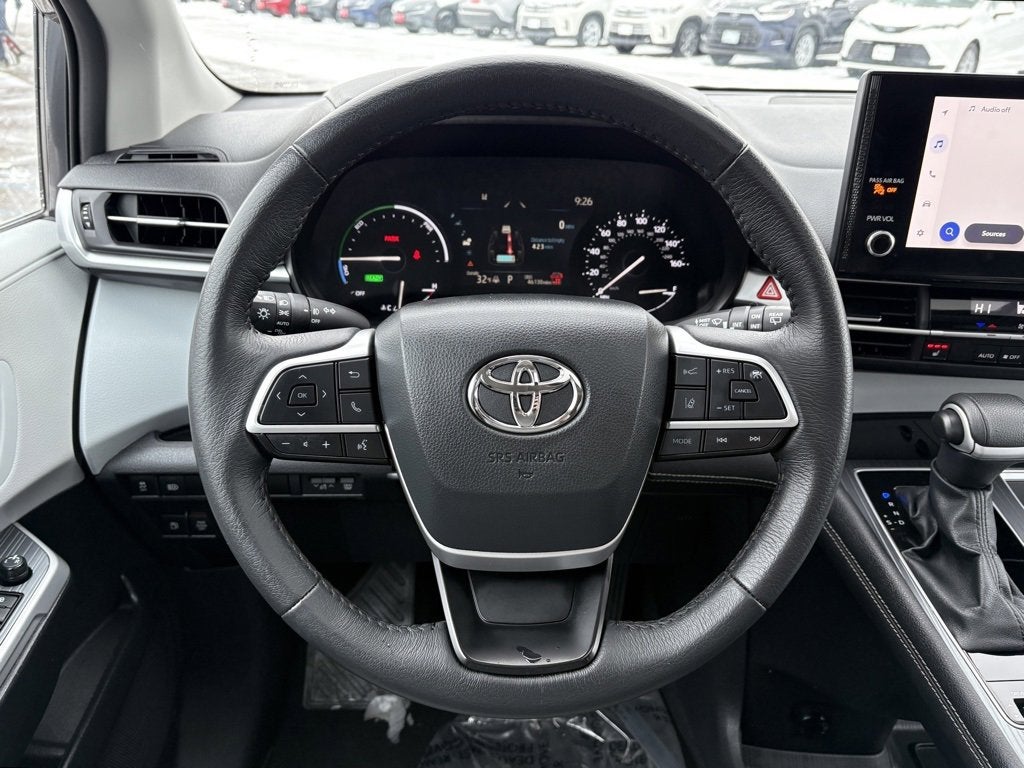 2025 Toyota Sienna XLE