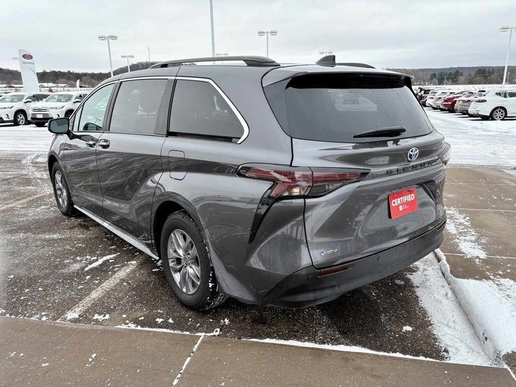 2025 Toyota Sienna XLE