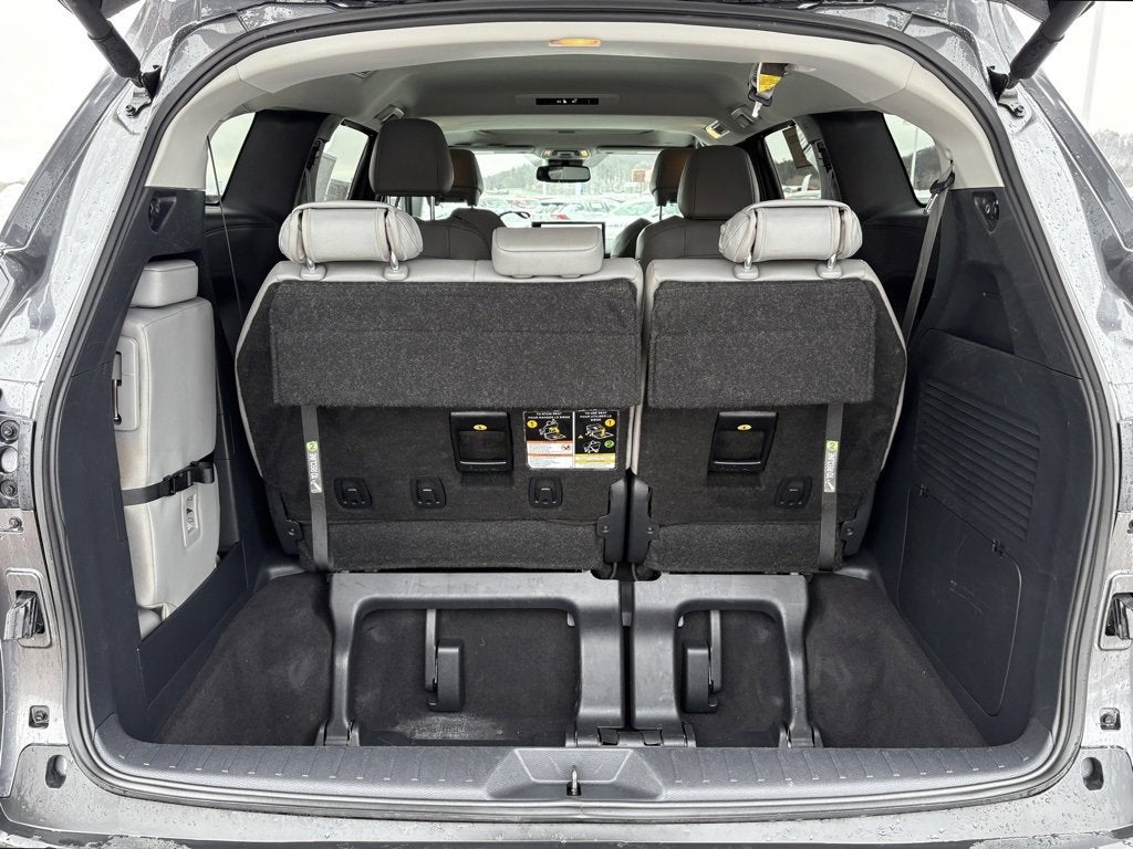 2025 Toyota Sienna XLE