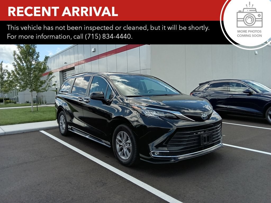 2023 Toyota Sienna XLE