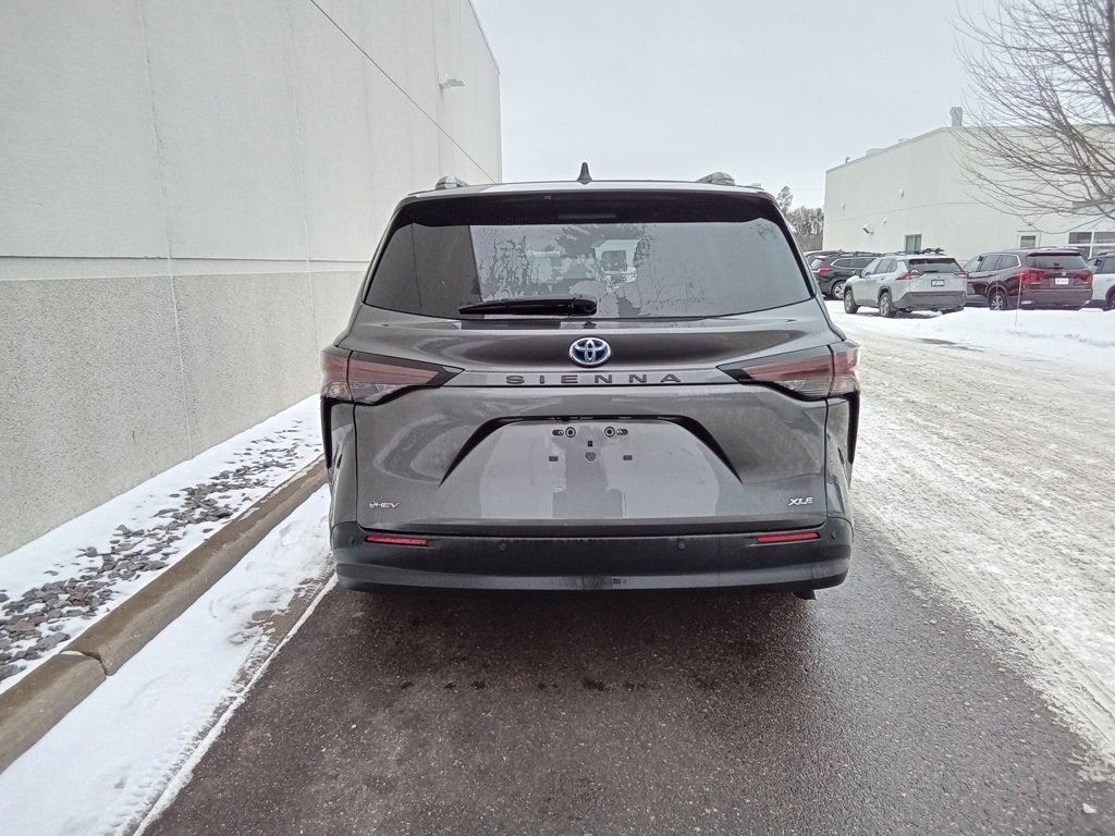 2025 Toyota Sienna XLE