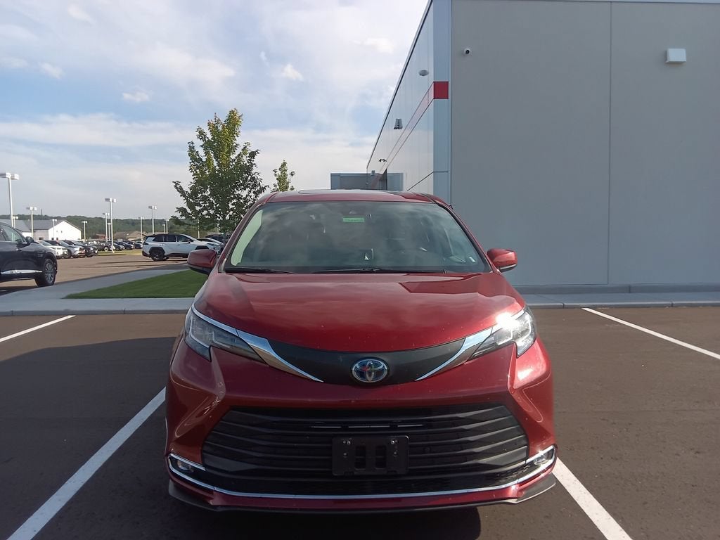 2021 Toyota Sienna XLE