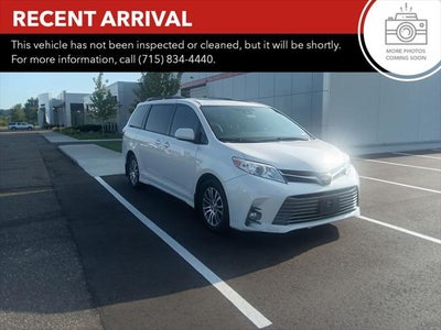 2019 Toyota Sienna XLE