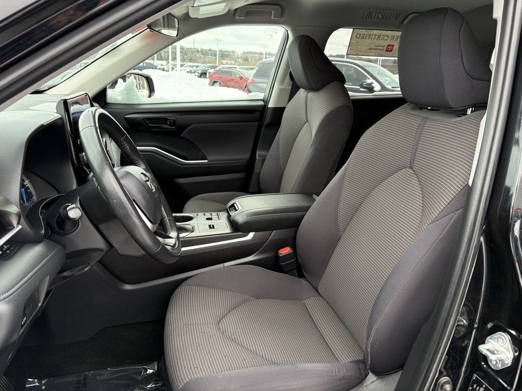 2023 Toyota Highlander Hybrid LE