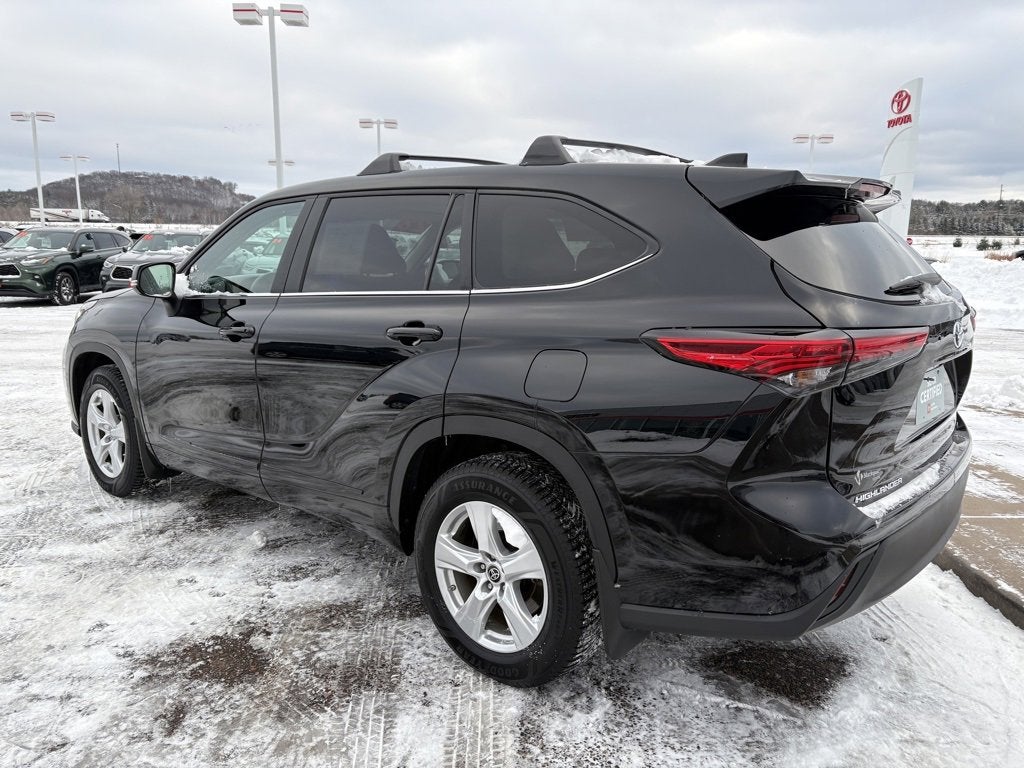 2023 Toyota Highlander Hybrid LE