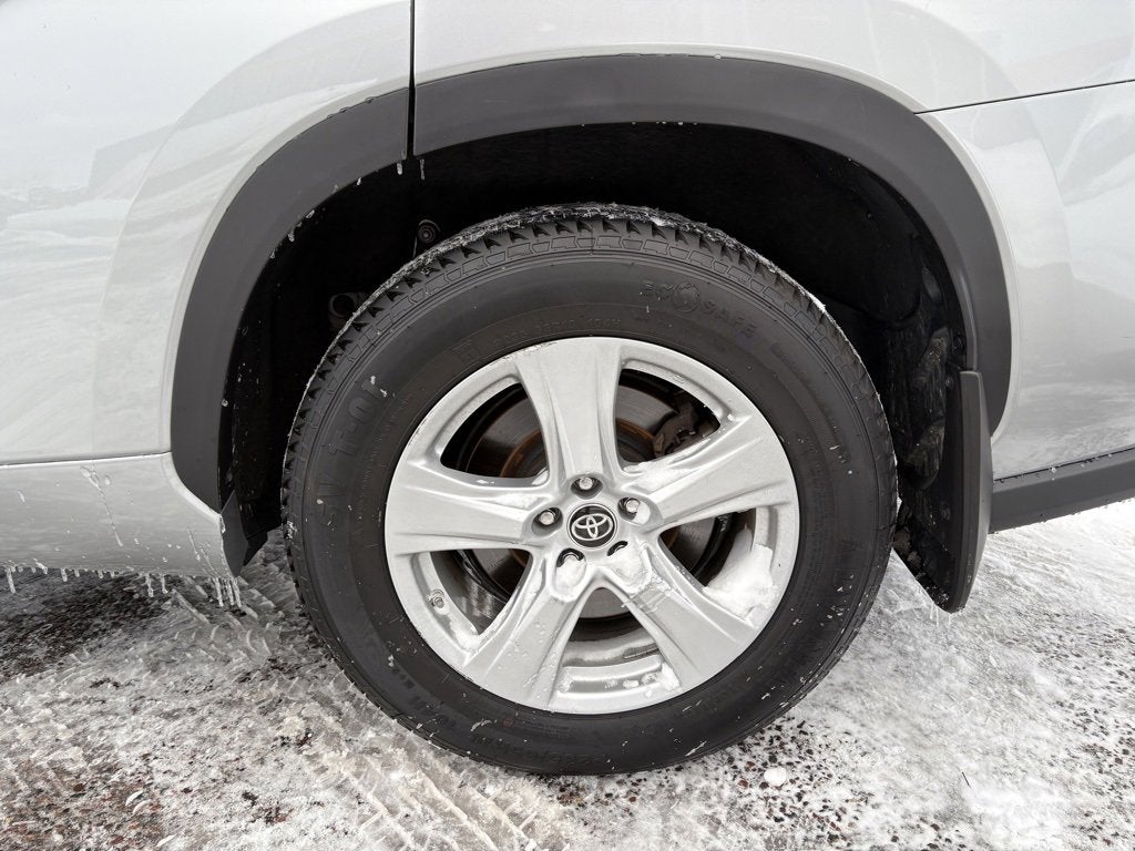 2023 Toyota Highlander Hybrid LE