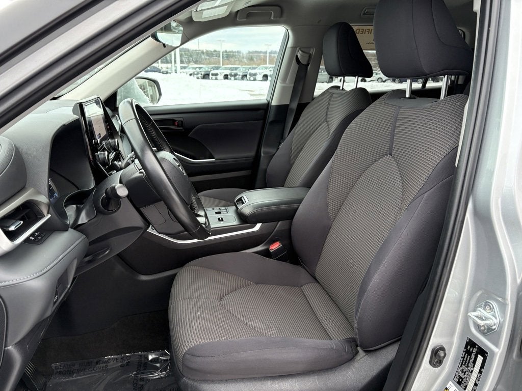 2023 Toyota Highlander Hybrid LE