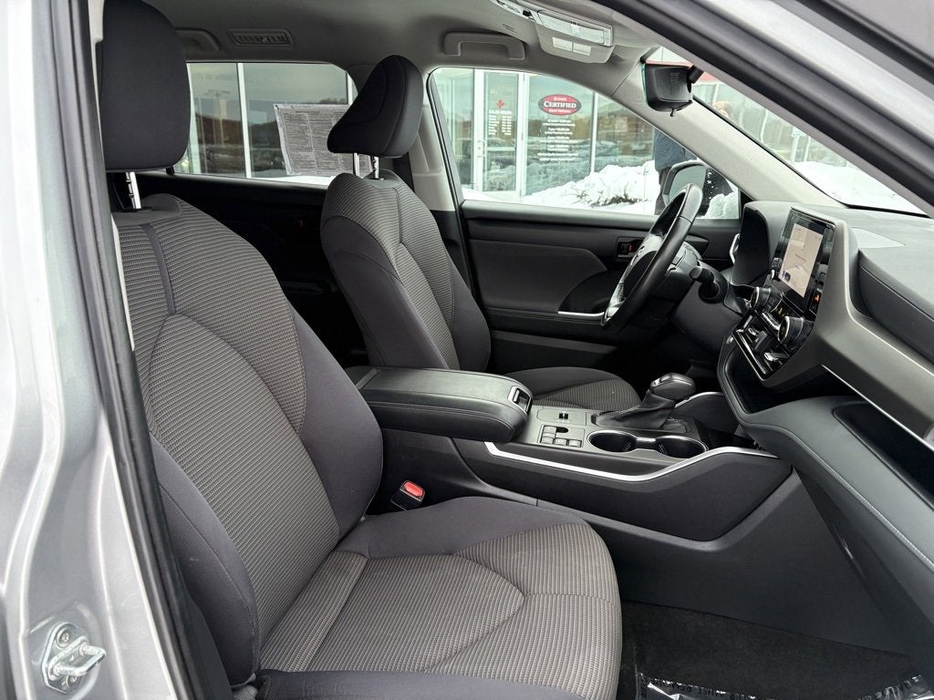 2023 Toyota Highlander Hybrid LE