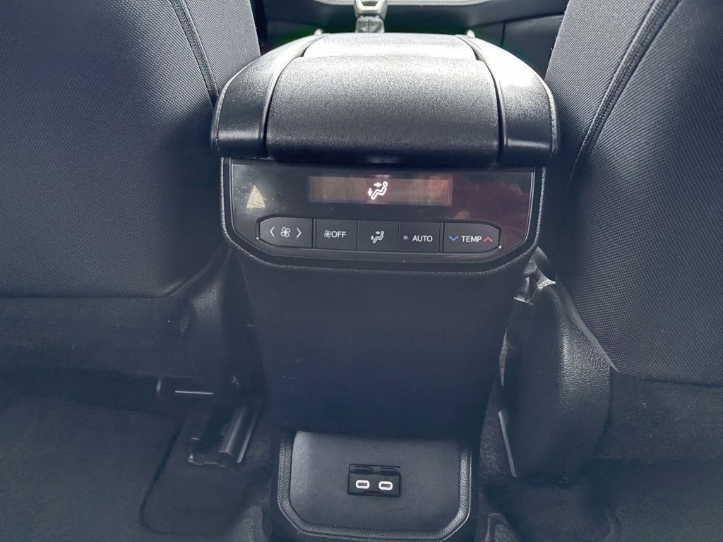 2023 Toyota Highlander Hybrid LE