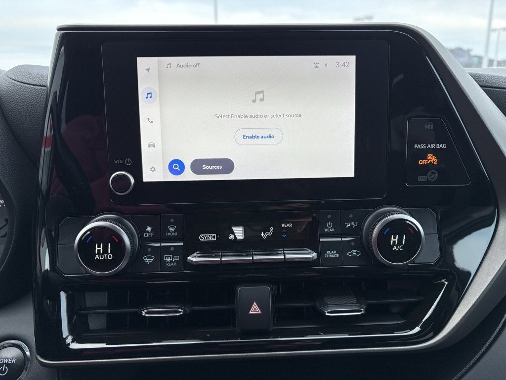 2023 Toyota Highlander Hybrid LE