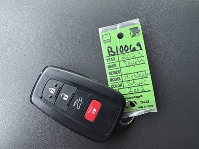 2023 Toyota Highlander Hybrid LE