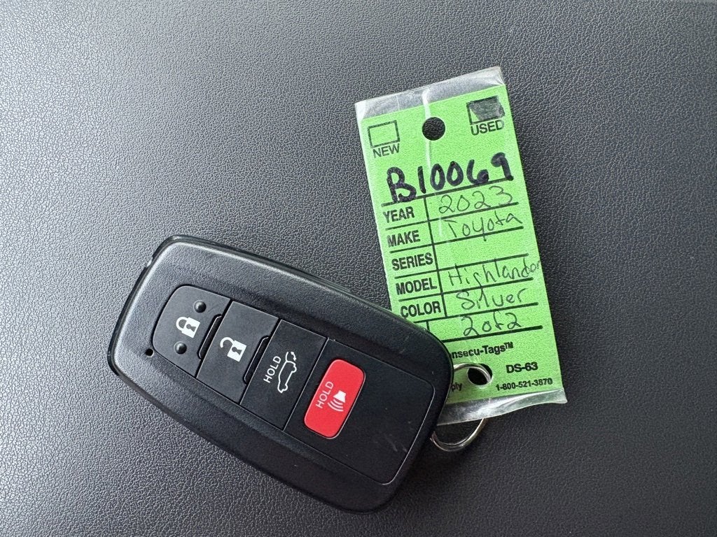 2023 Toyota Highlander Hybrid LE