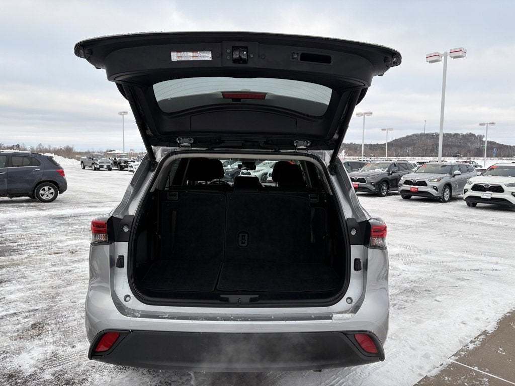 2023 Toyota Highlander Hybrid LE